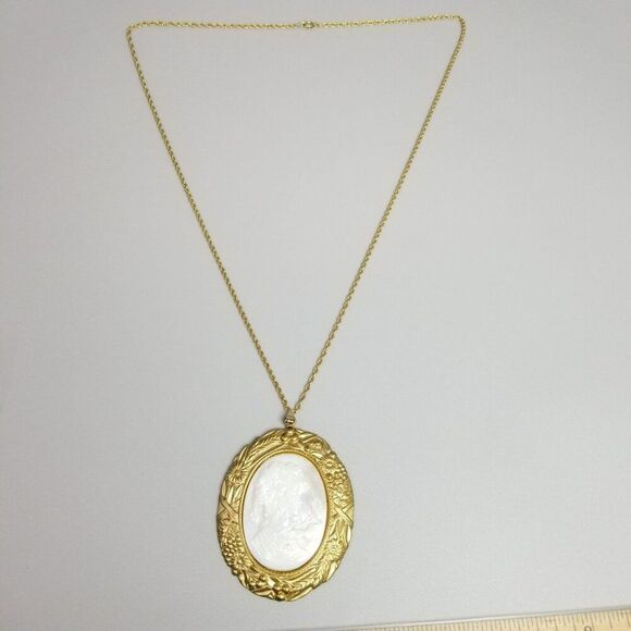 Vintage White Cameo Pendant in Oval Gold Tone Frame, Gold Filled Chain Necklace - Picture 7 of 8